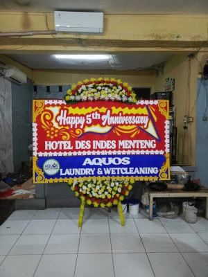 Papan Bunga di Taman Suropati